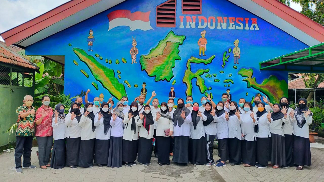 Ingin Belajar Adiwiyata, SMP Negeri 3 Taman Kunjungi SMP Negeri 2 Sukodono
