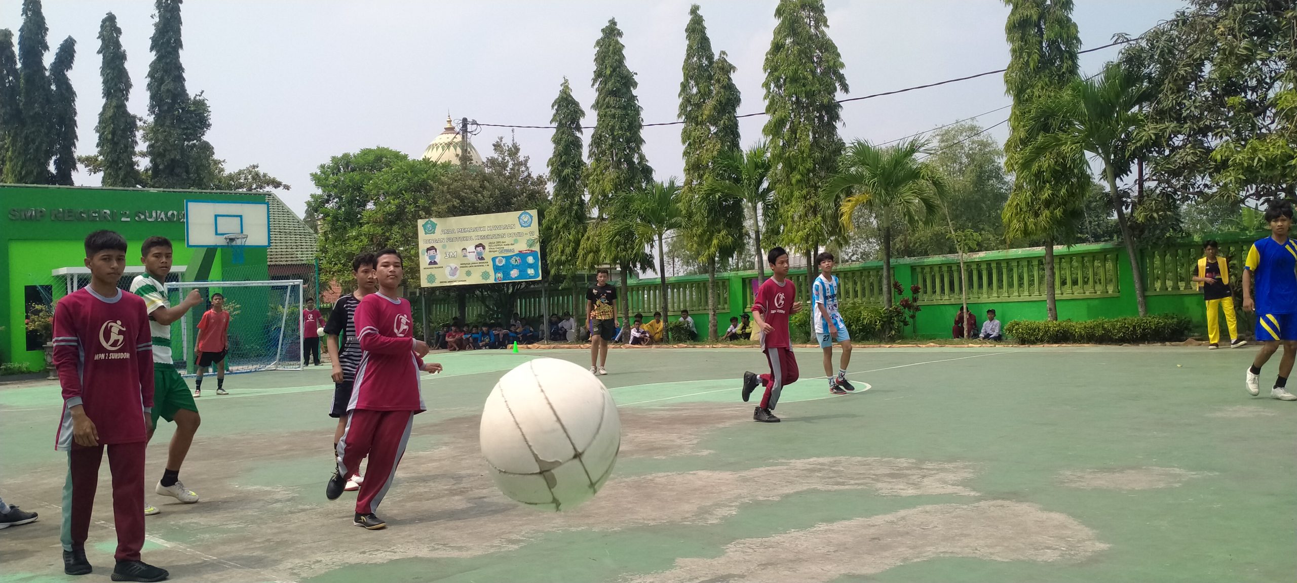 Kegiatan Futsal Menghiasi Hari Kedua Classmeeting